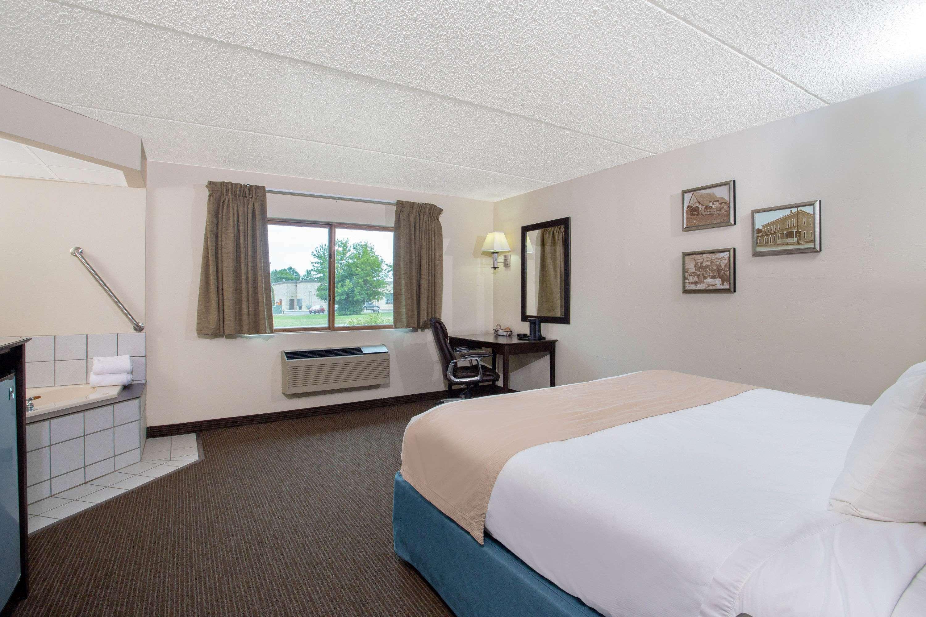 Americinn By Wyndham Green Bay West Kültér fotó