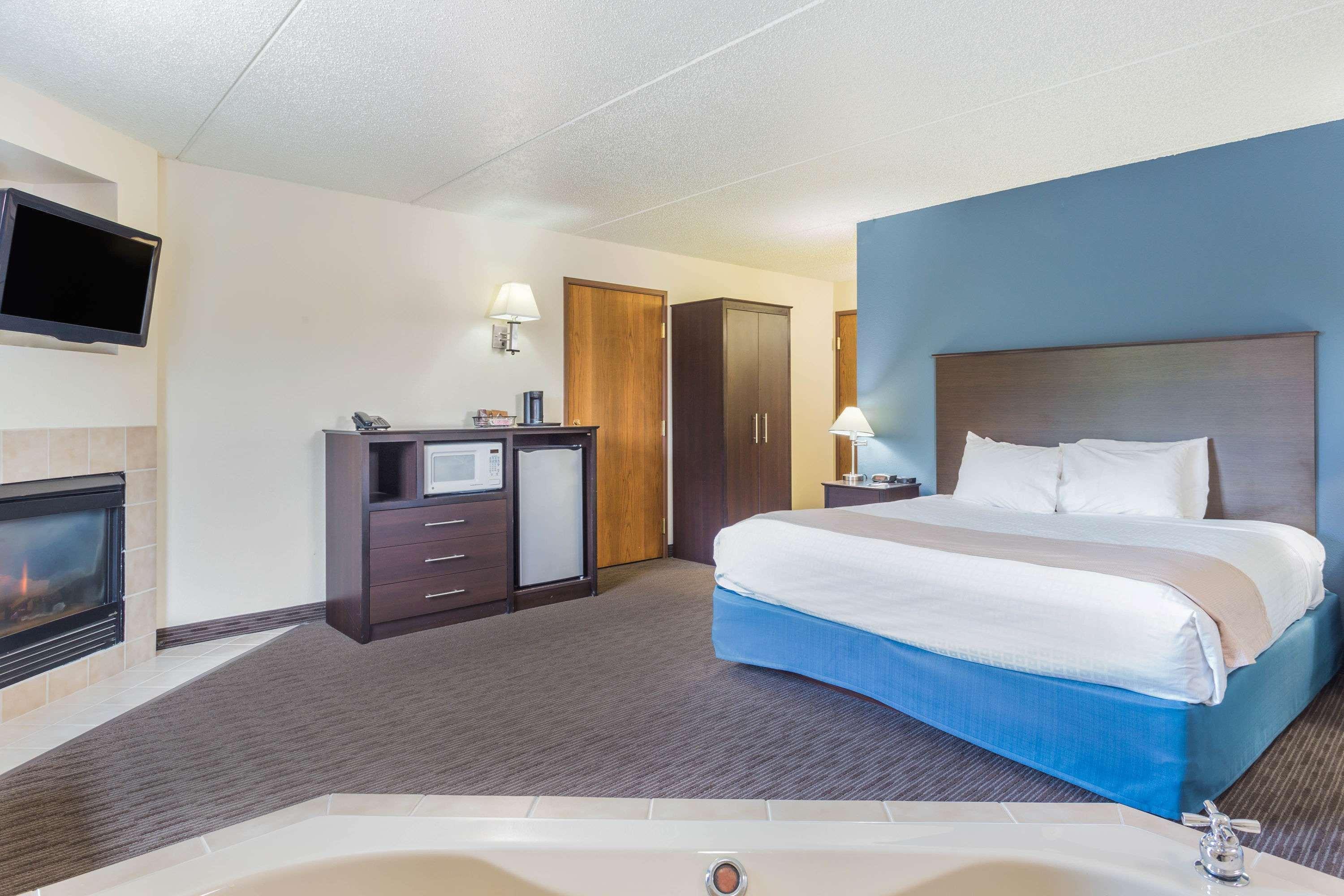 Americinn By Wyndham Green Bay West Kültér fotó