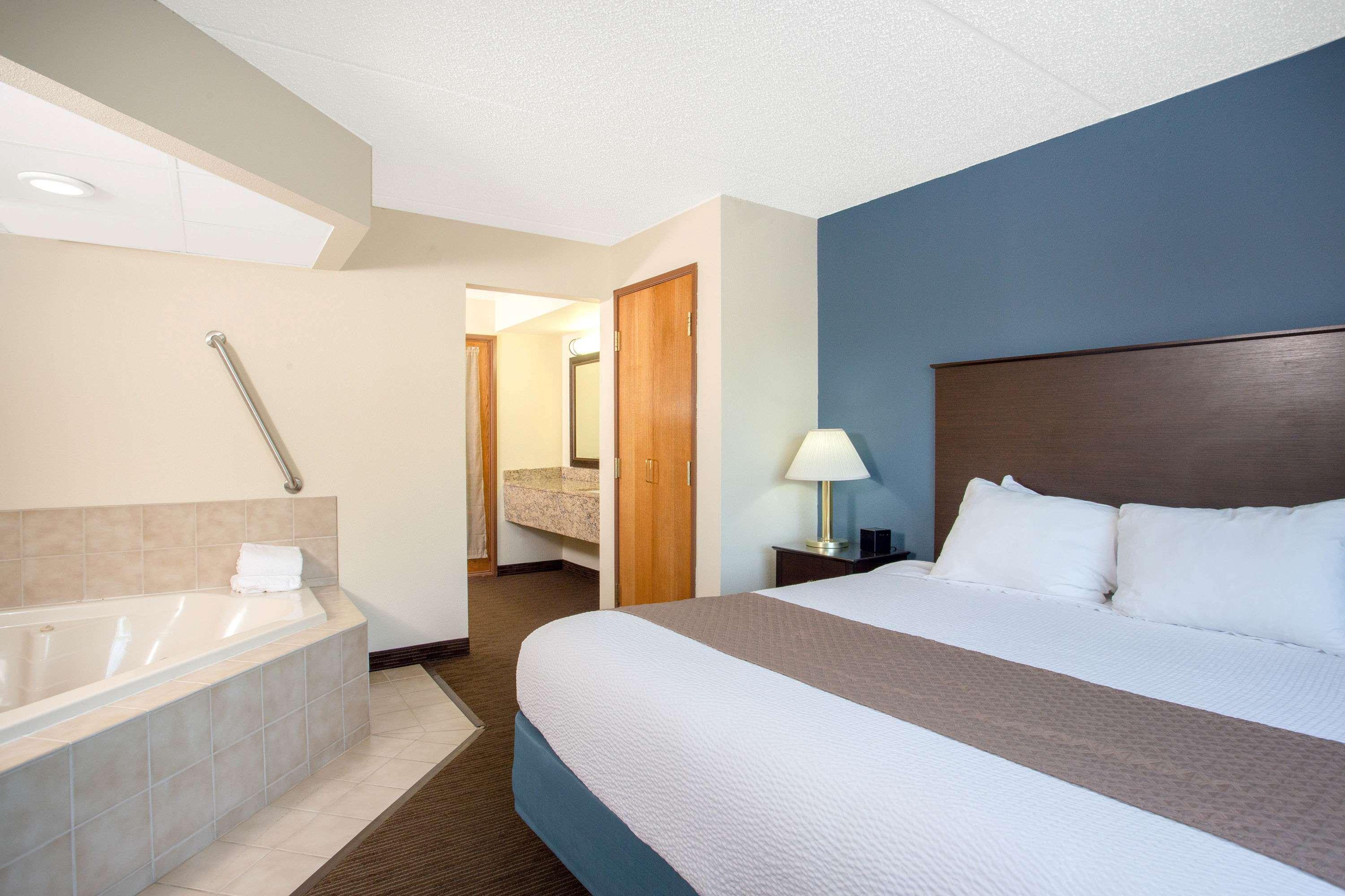 Americinn By Wyndham Green Bay West Kültér fotó